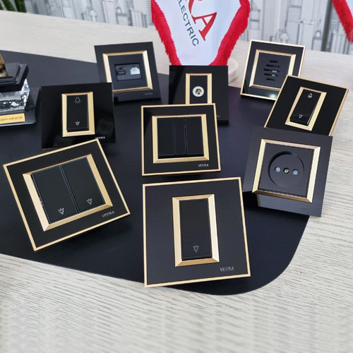 کلید و پریز مدل ویراپرو زه طلایی، طرح کلاسیک (رنگ مشکی زه طلایی)