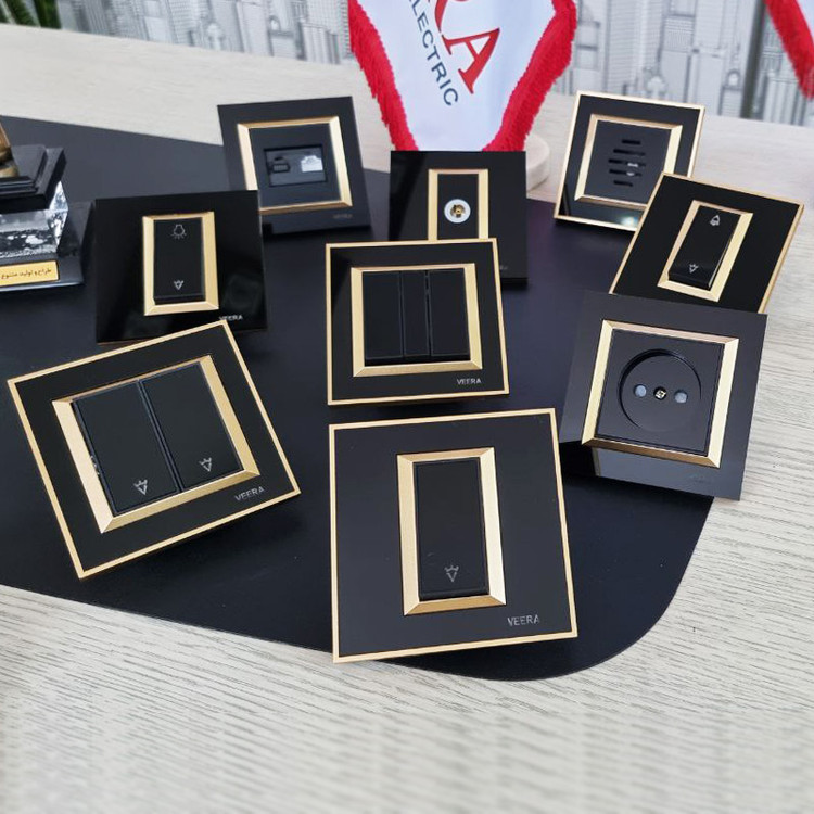 کلید و پریز مدل ویراپرو زه طلایی، طرح کلاسیک (رنگ مشکی زه طلایی)